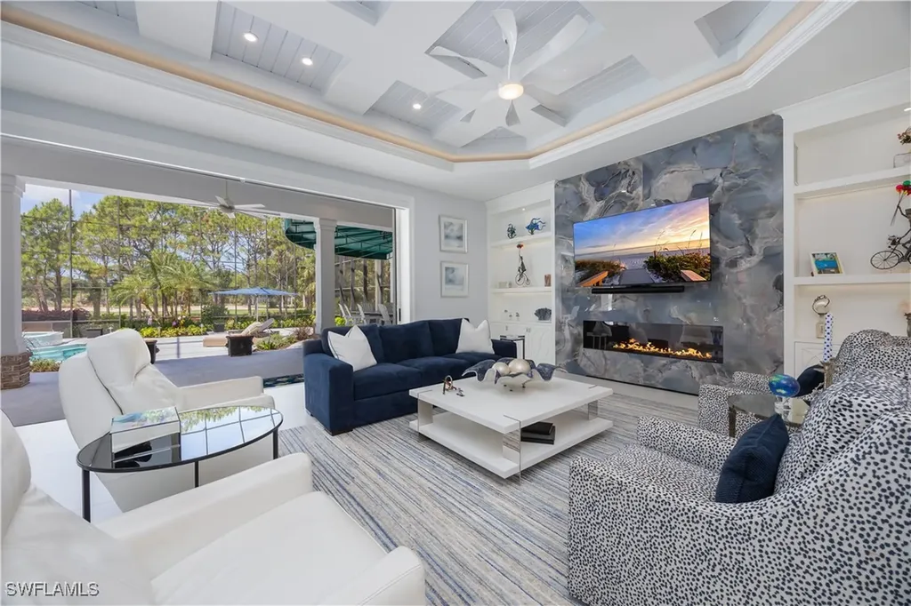 336 Edgemere Way E Naples FL 34105