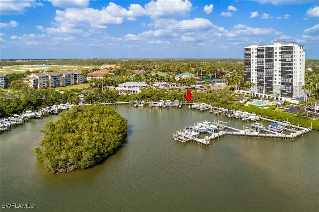 400 Bay Club Drive Naples FL 34110