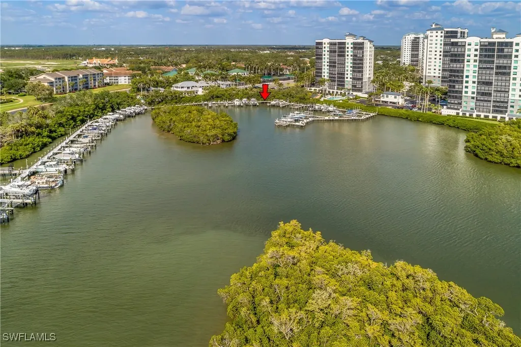 400 Bay Club Drive Naples FL 34110