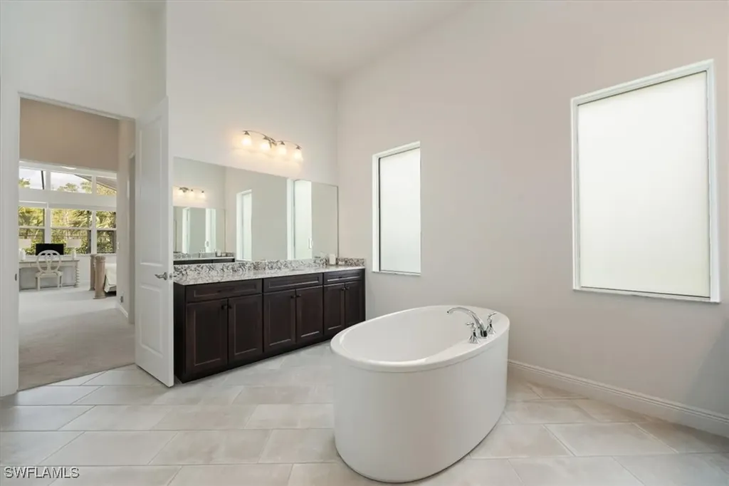 8939 Redonda Drive Naples FL 34114