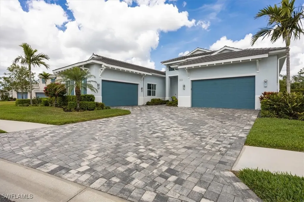 8939 Redonda Drive Naples FL 34114