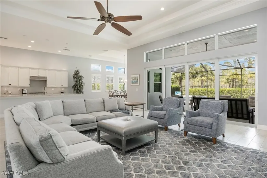 8939 Redonda Drive Naples FL 34114