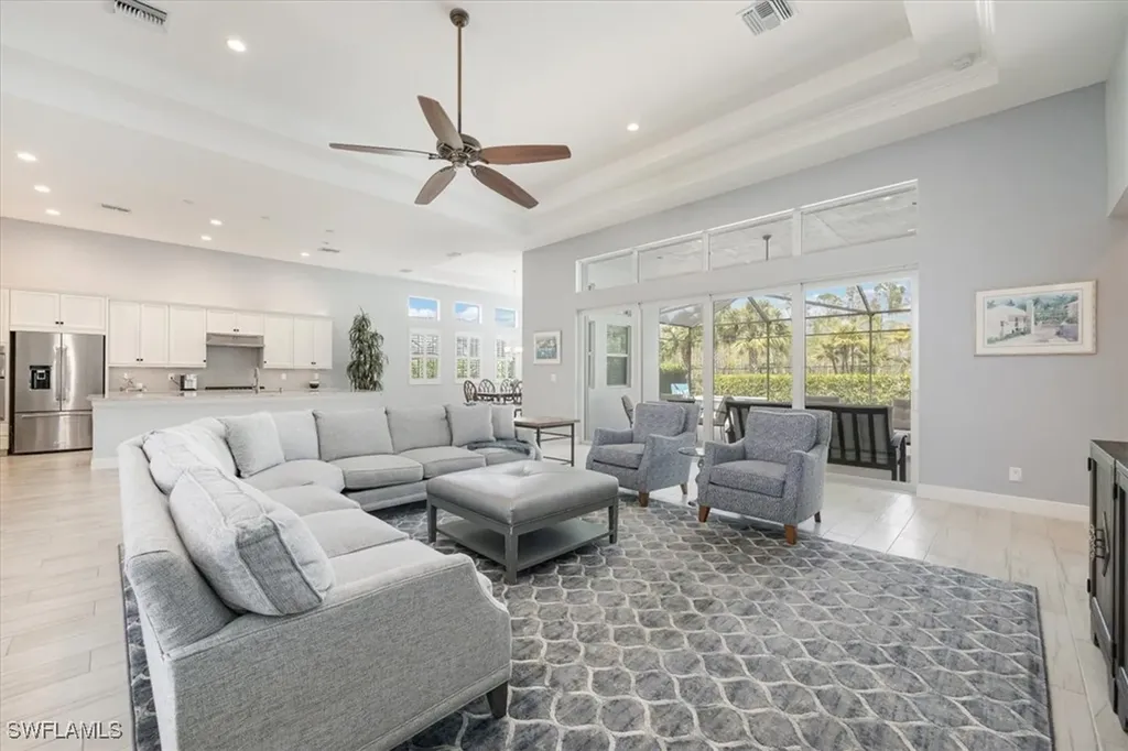 8939 Redonda Drive Naples FL 34114