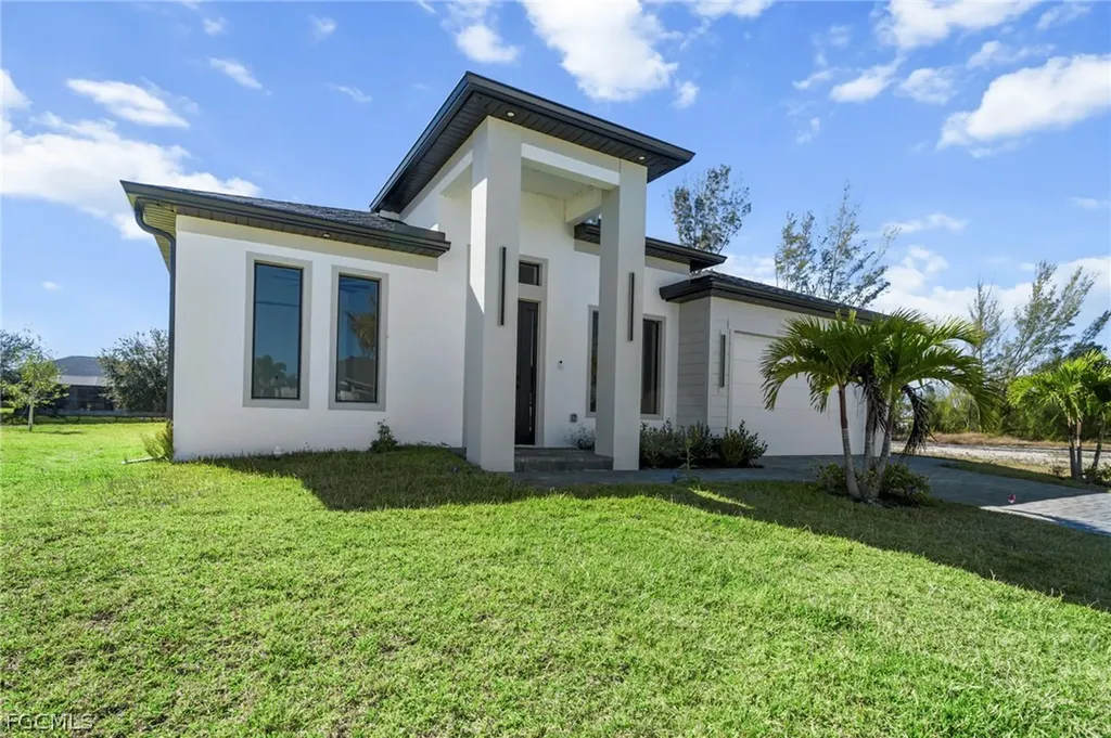 1806 NW 21st Avenue Cape Coral FL 33993
