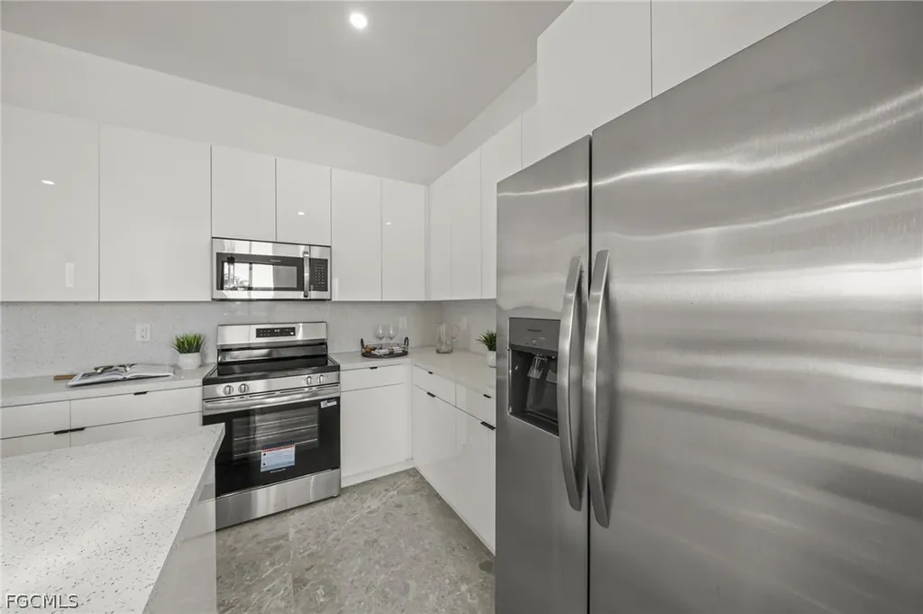 1806 NW 21st Avenue Cape Coral FL 33993