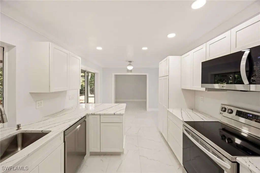 3925 Riviera Circle Bonita Springs FL 34134