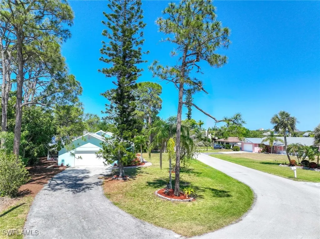 3925 Riviera Circle Bonita Springs FL 34134