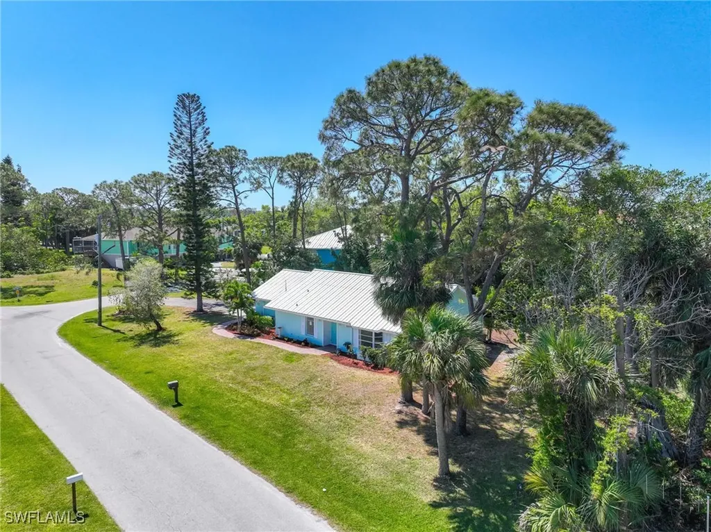 3925 Riviera Circle Bonita Springs FL 34134