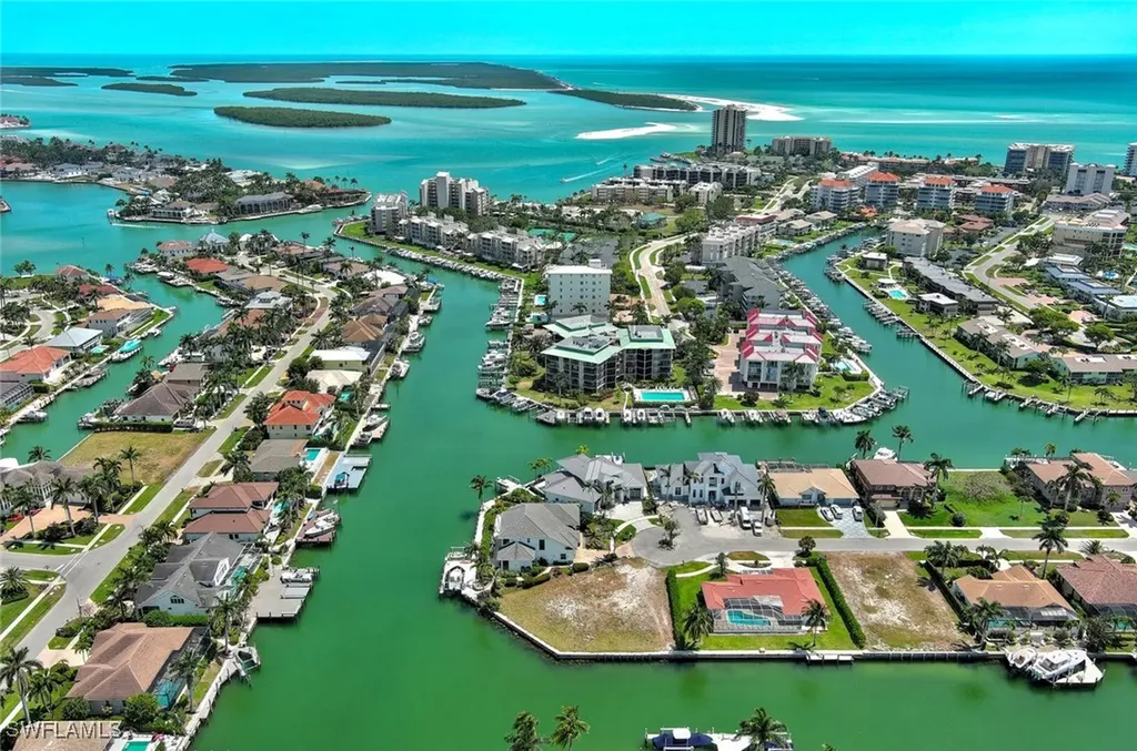 895 Banyan Court Marco Island FL 34145