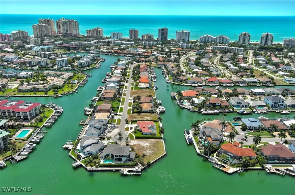 895 Banyan Court Marco Island FL 34145