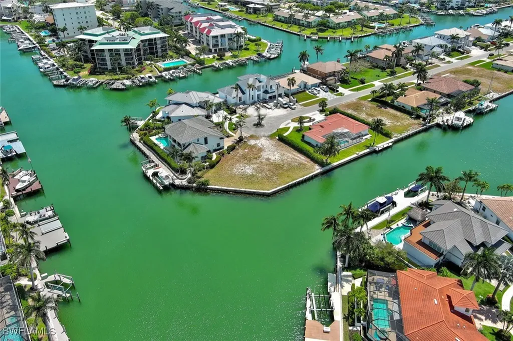 895 Banyan Court Marco Island FL 34145