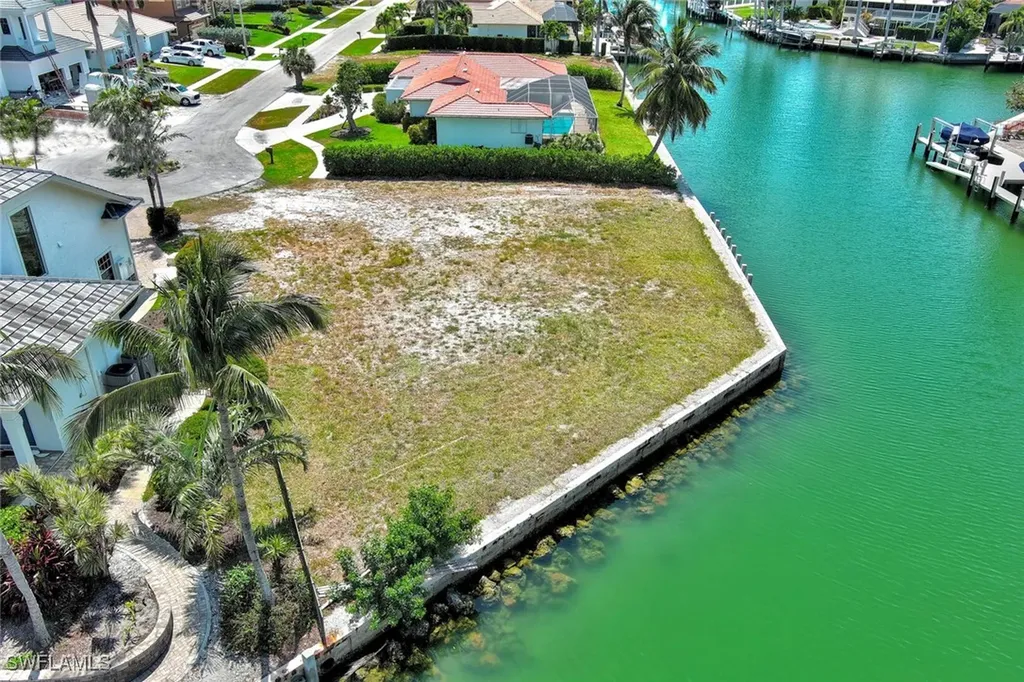 895 Banyan Court Marco Island FL 34145