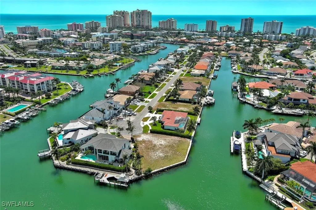 895 Banyan Court Marco Island FL 34145