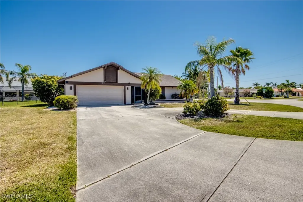 3347 SE 22nd Avenue Cape Coral FL 33904