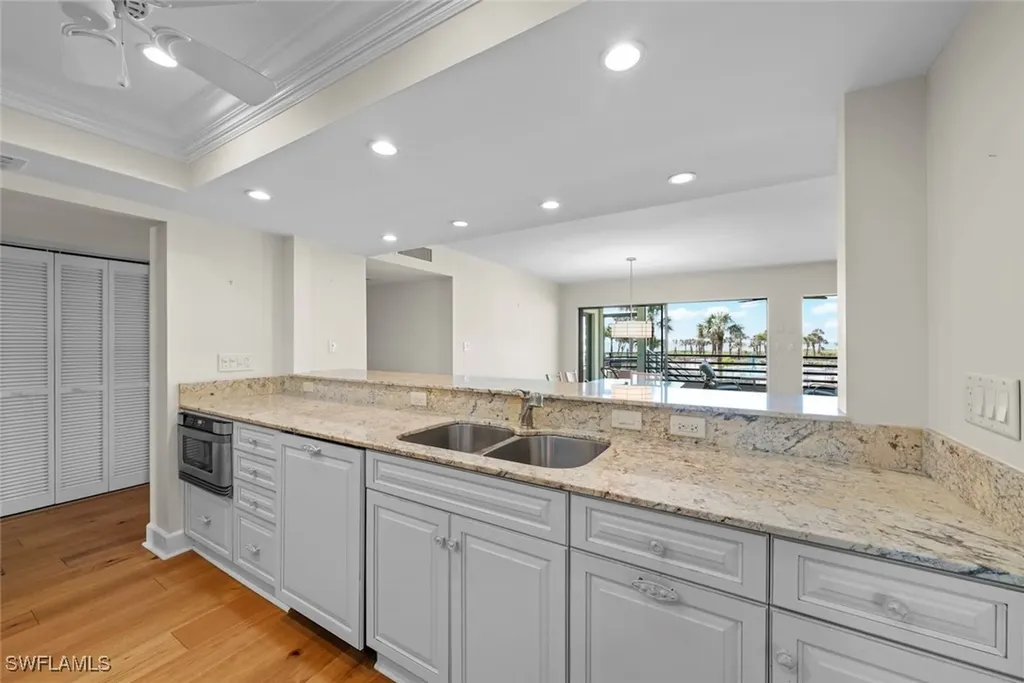 1605 Middle Gulf Drive Sanibel FL 33957