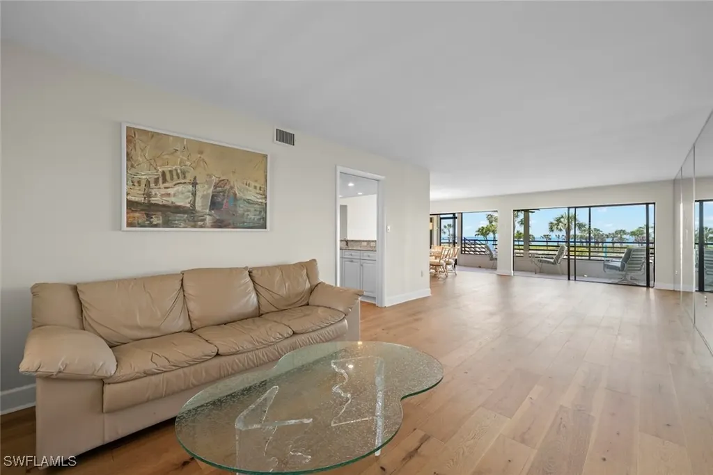 1605 Middle Gulf Drive Sanibel FL 33957