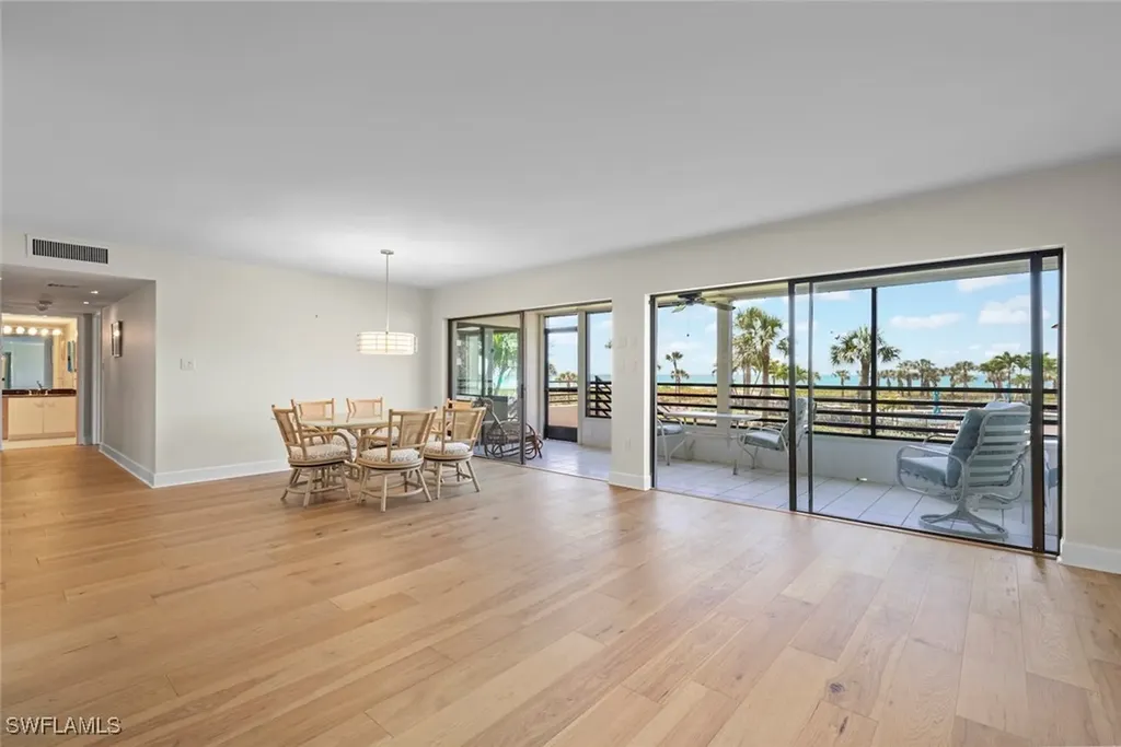 1605 Middle Gulf Drive Sanibel FL 33957