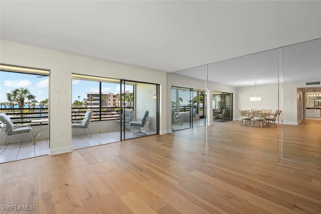 1605 Middle Gulf Drive Sanibel FL 33957