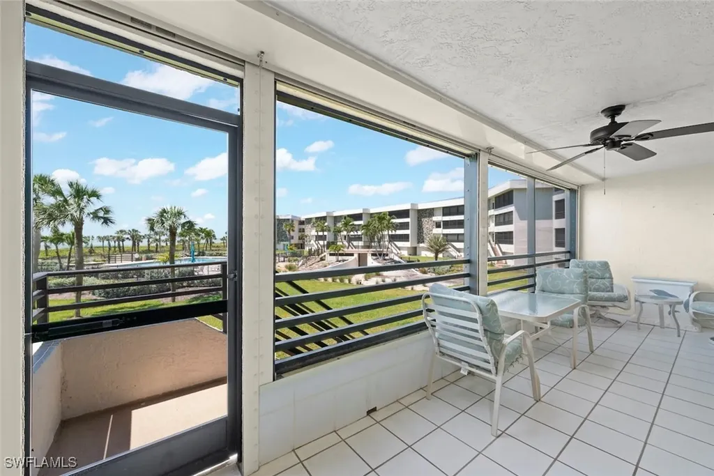 1605 Middle Gulf Drive Sanibel FL 33957