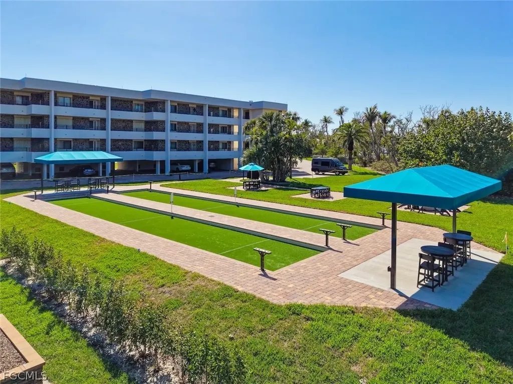 1605 Middle Gulf Drive Sanibel FL 33957