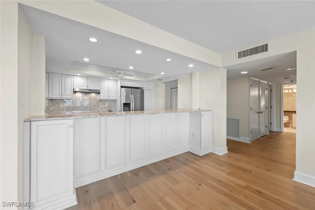 1605 Middle Gulf Drive Sanibel FL 33957