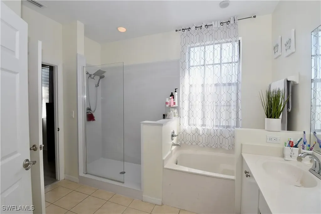 15151 Summit Place Circle Naples FL 34119