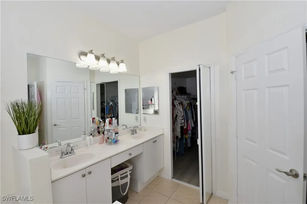15151 Summit Place Circle Naples FL 34119