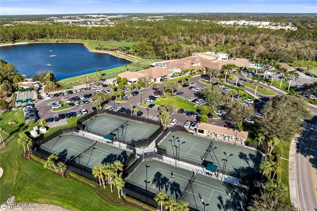 3800 Sawgrass Way Naples FL 34112
