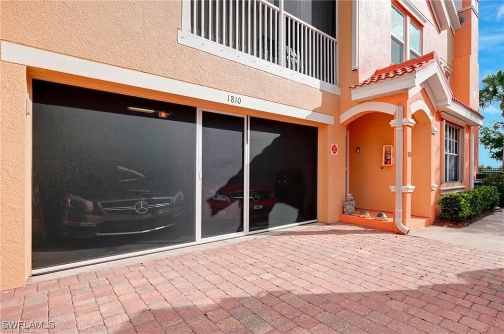 1818 Concordia Lake Circle Cape Coral FL 33909