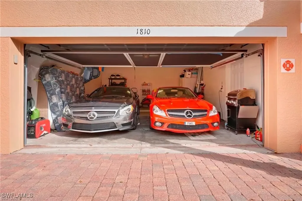 1818 Concordia Lake Circle Cape Coral FL 33909