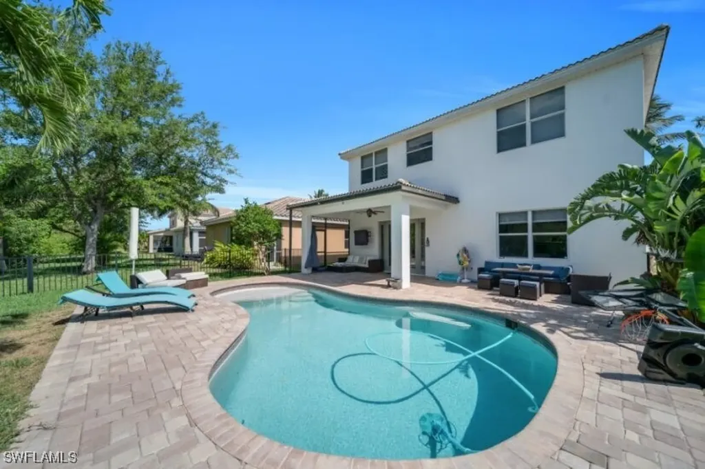 2736 Blue Cypress Lake Court Cape Coral FL 33909