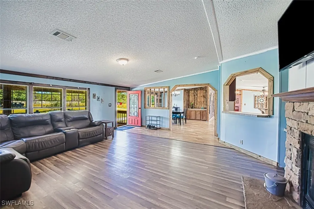 1216 Pine Avenue Labelle FL 33935