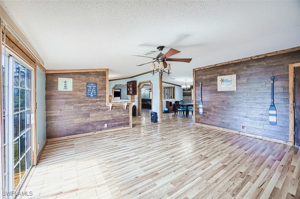 1216 Pine Avenue Labelle FL 33935