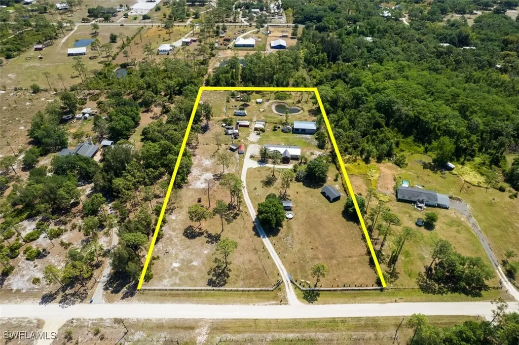 1216 Pine Avenue Labelle FL 33935
