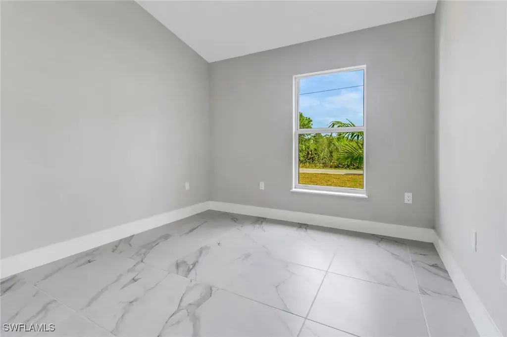 912-914 Ainsworth Street W Lehigh Acres FL 33974