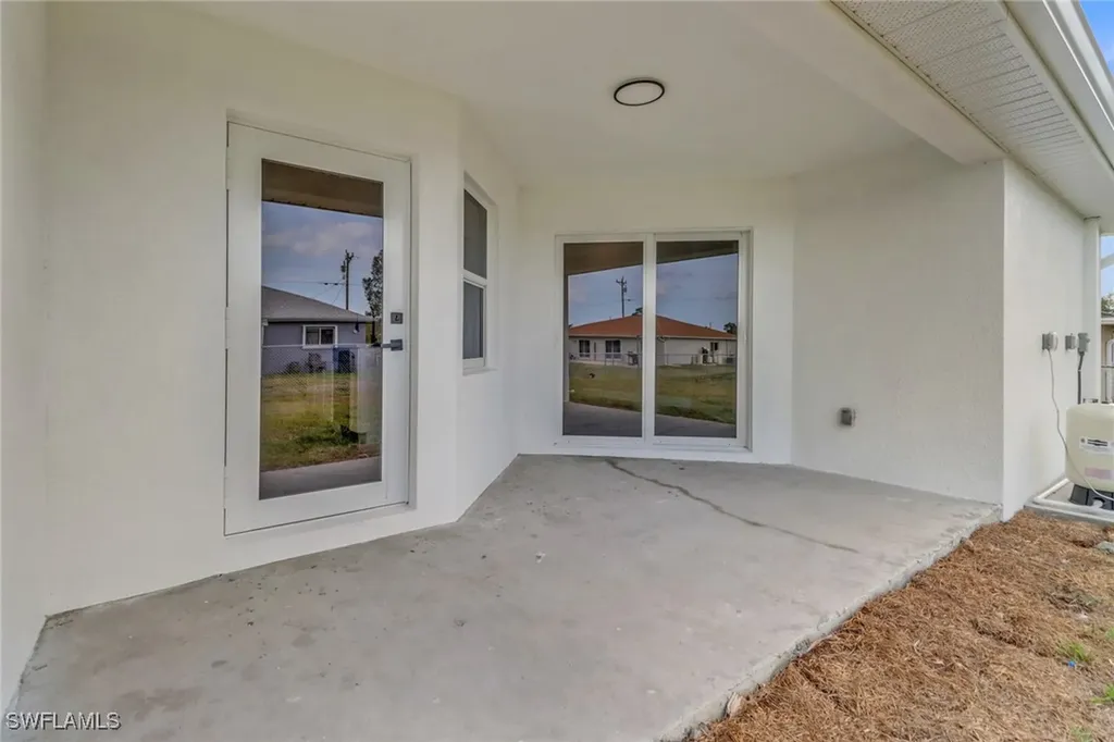 912-914 Ainsworth Street W Lehigh Acres FL 33974