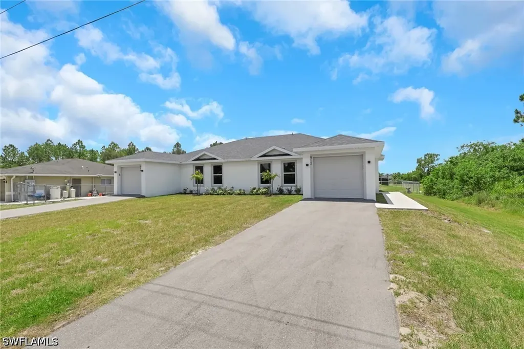 912-914 Ainsworth Street W Lehigh Acres FL 33974