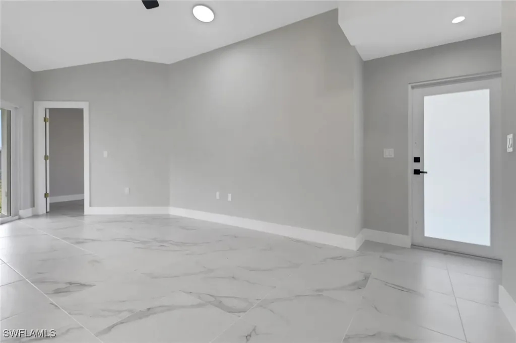 912-914 Ainsworth Street W Lehigh Acres FL 33974