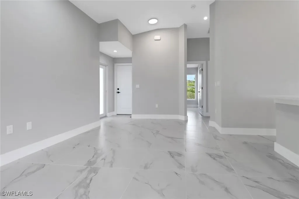 912-914 Ainsworth Street W Lehigh Acres FL 33974
