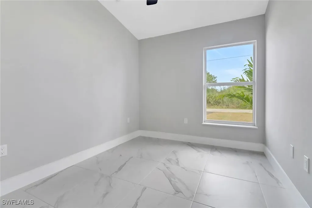 912-914 Ainsworth Street W Lehigh Acres FL 33974