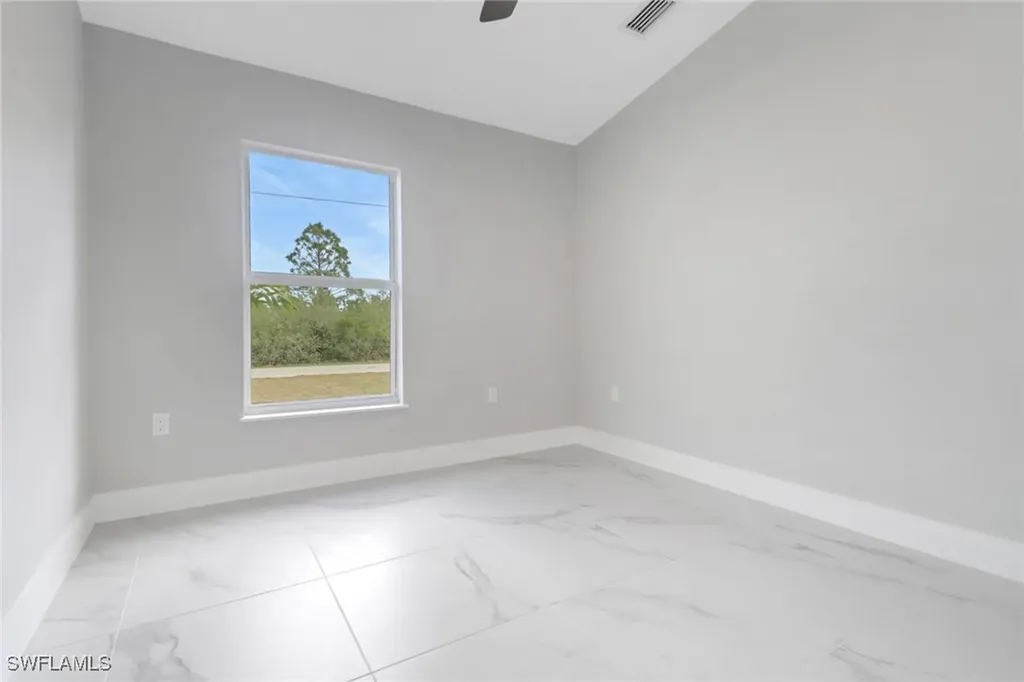 912-914 Ainsworth Street W Lehigh Acres FL 33974