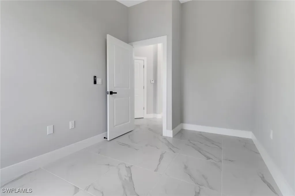 912-914 Ainsworth Street W Lehigh Acres FL 33974