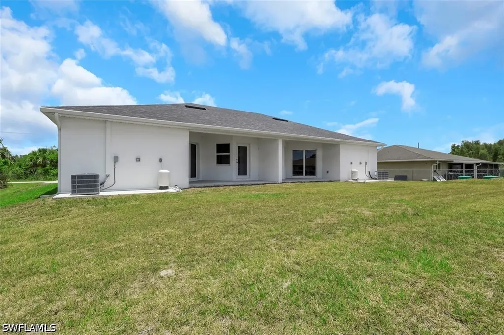 912-914 Ainsworth Street W Lehigh Acres FL 33974