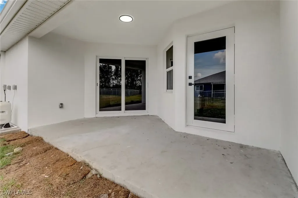 912-914 Ainsworth Street W Lehigh Acres FL 33974