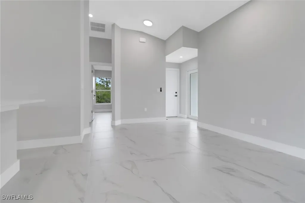 912-914 Ainsworth Street W Lehigh Acres FL 33974