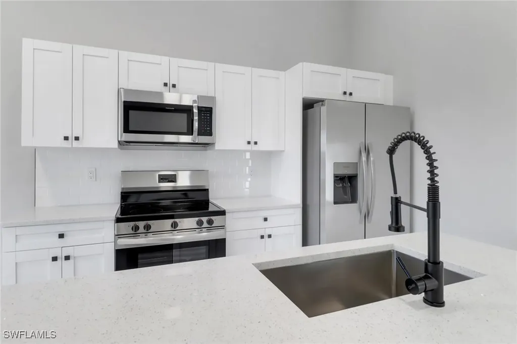 912-914 Ainsworth Street W Lehigh Acres FL 33974