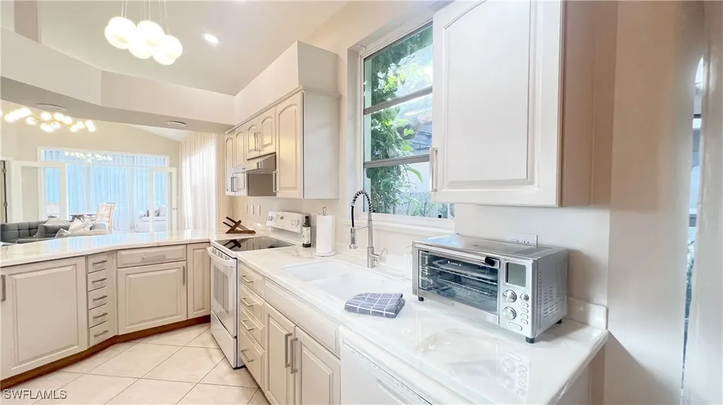 801 99th Avenue N Naples FL 34108