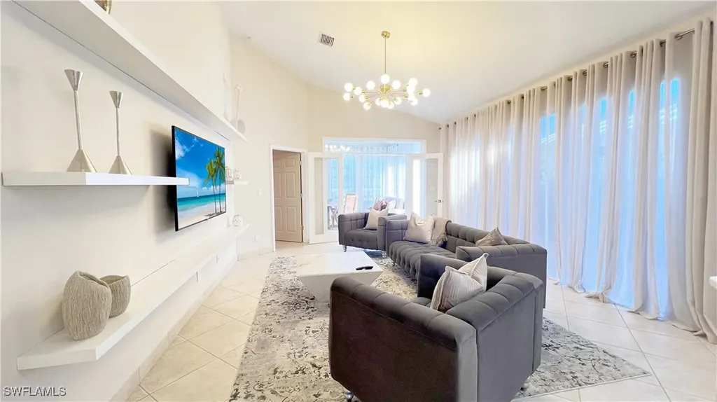 801 99th Avenue N Naples FL 34108