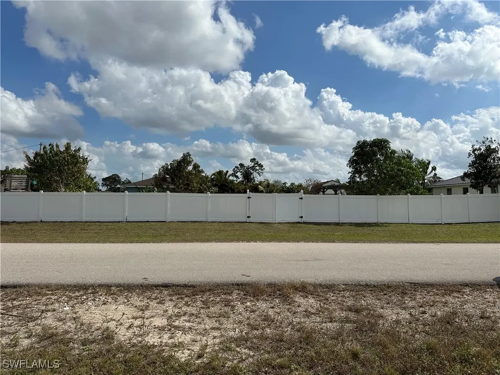 3538 NE 15th Avenue Cape Coral FL 33909