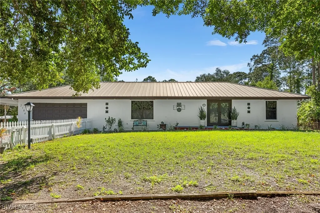 2104 Wellington Avenue Alva FL 33920